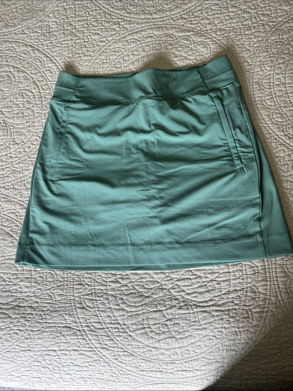 Athleta Green Active Skort